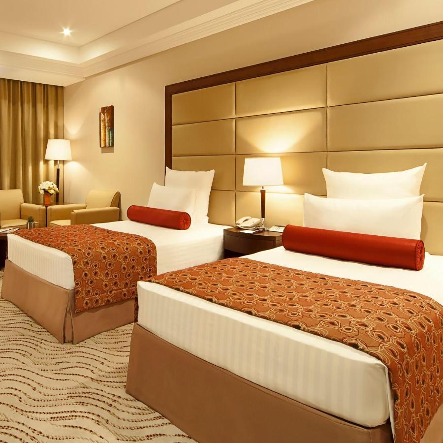 Park Regis Kris Kin Hotel Dubai Exterior photo A room at the hotel