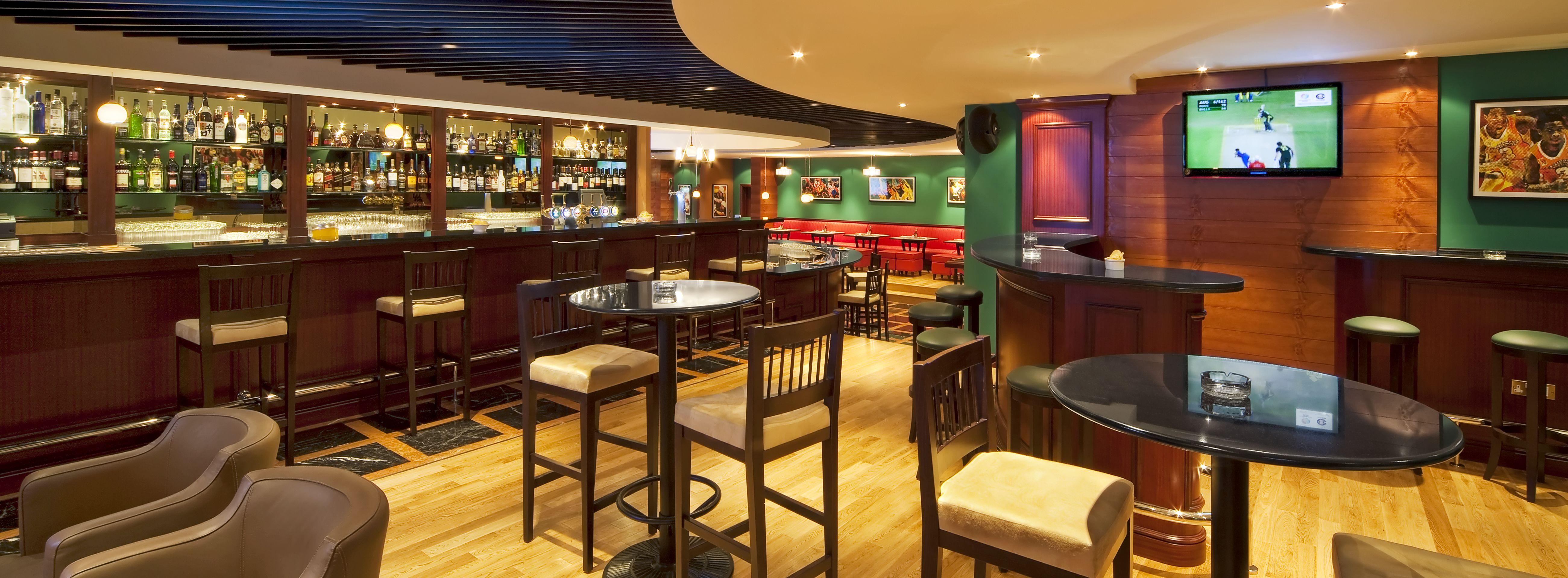 Park Regis Kris Kin Hotel Dubai Exterior photo The bar at the hotel