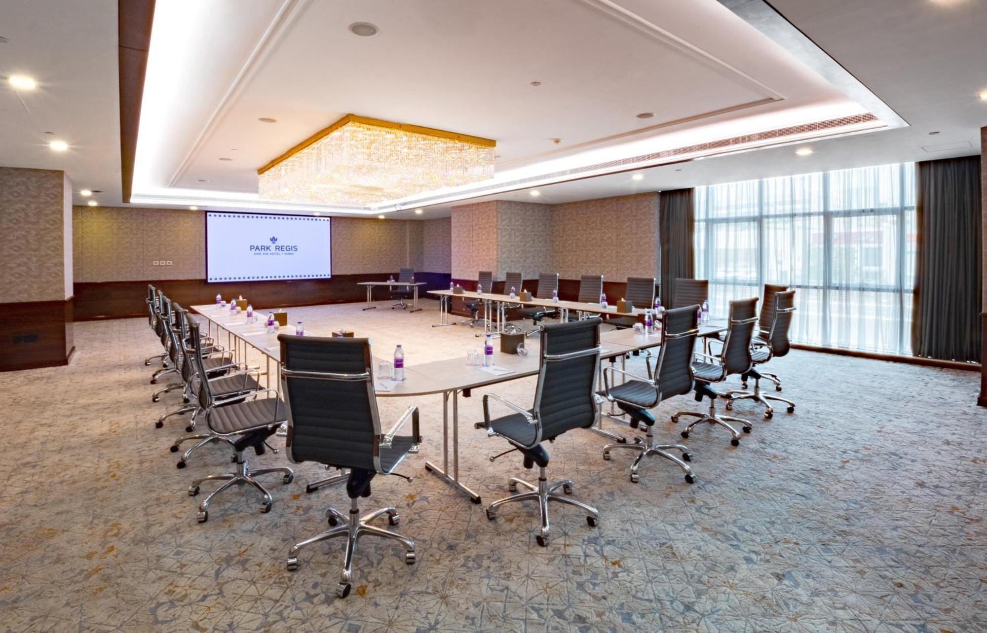 Park Regis Kris Kin Hotel Dubai Exterior photo Meeting room