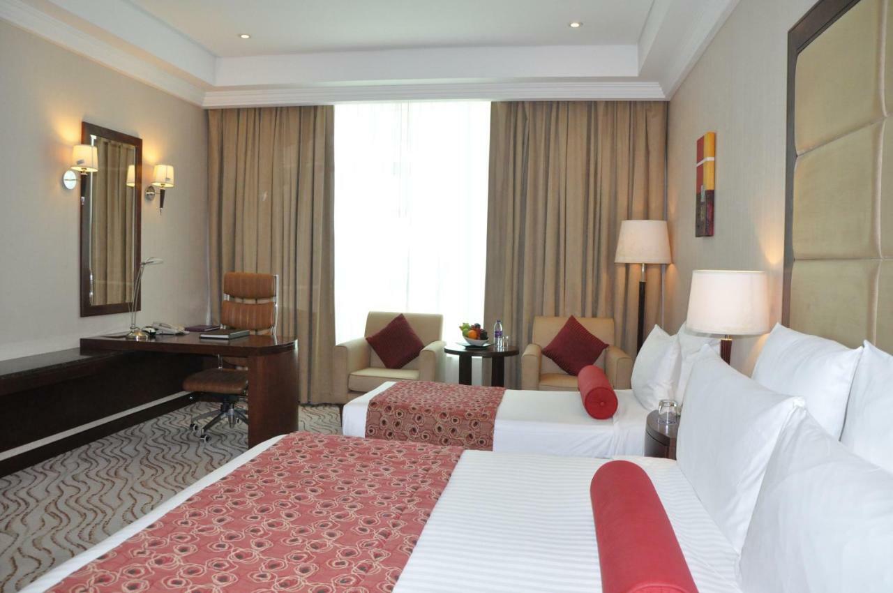 Park Regis Kris Kin Hotel Dubai Exterior photo A room at the hotel